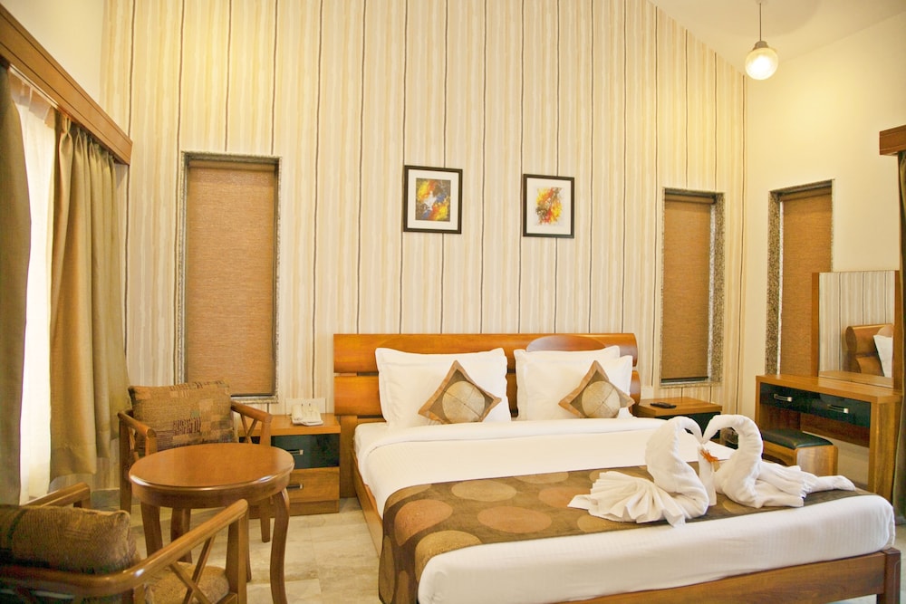 Executive Room, 1 King Bed, Smoking