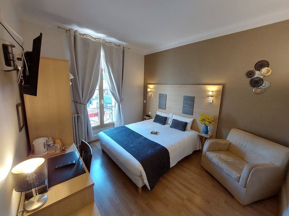 Superior Double Room, 1 Queen Bed With Sofa Bed