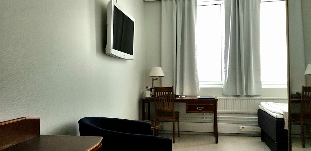 Standard Room, 2 Twin Beds, Non Smoking, Sauna - Photo 8
