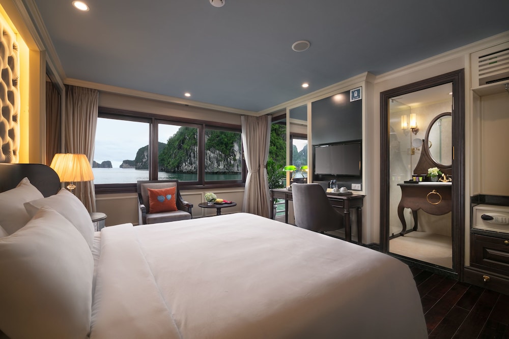Elegant Balcony Suite - Double Bed - Full Board 2d1n photo 1