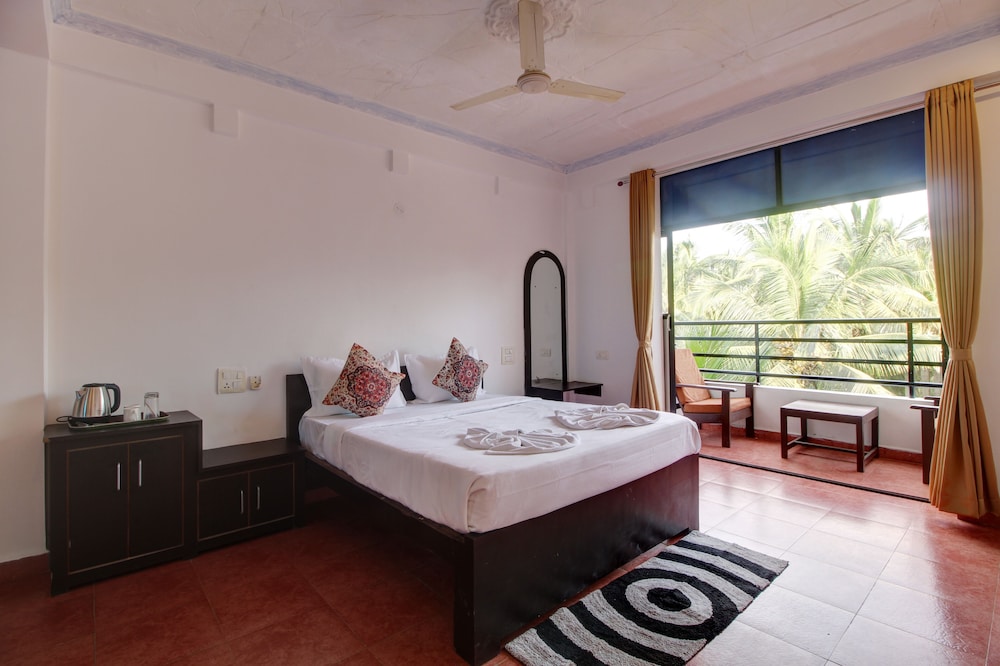 Superior Room with Pool View