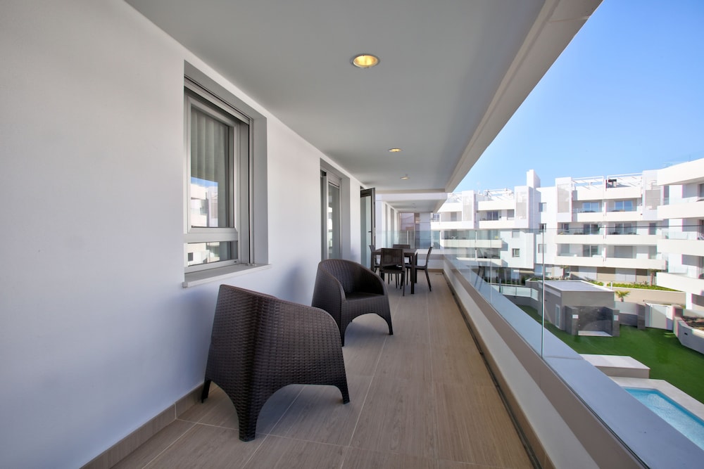 Standard Apartment, 2 Bedrooms, 2 Bathrooms photo 2