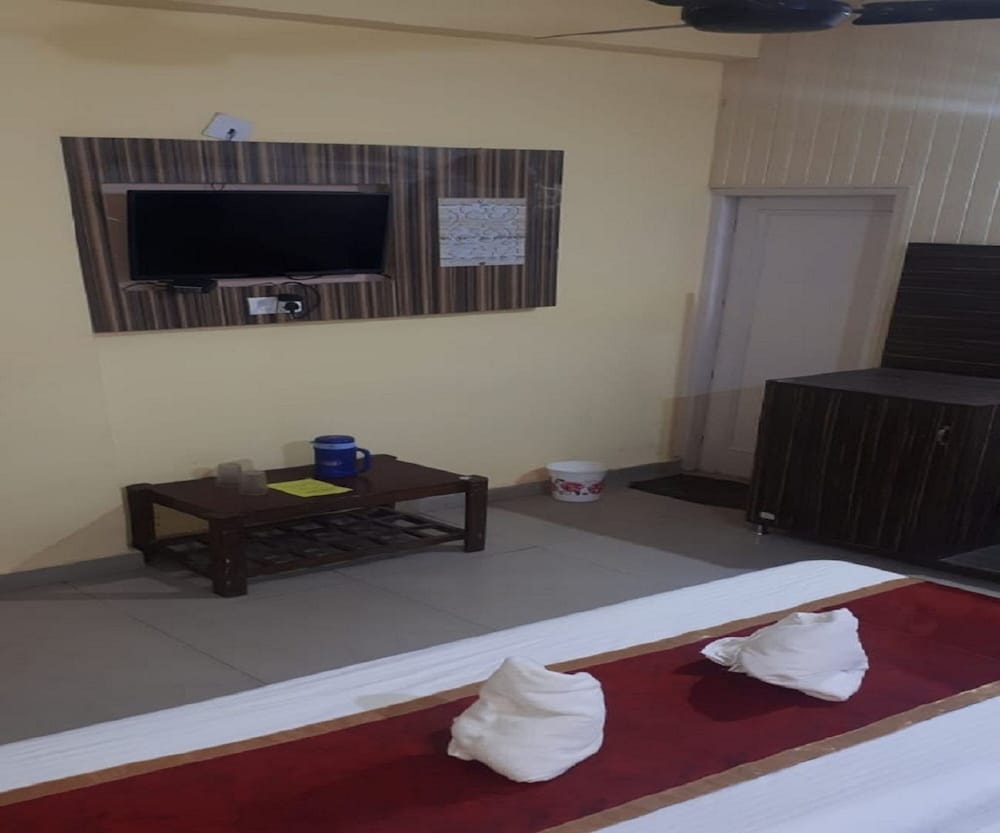 Super Deluxe Room (Non AC) photo 3