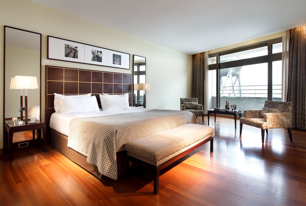 Premier Room