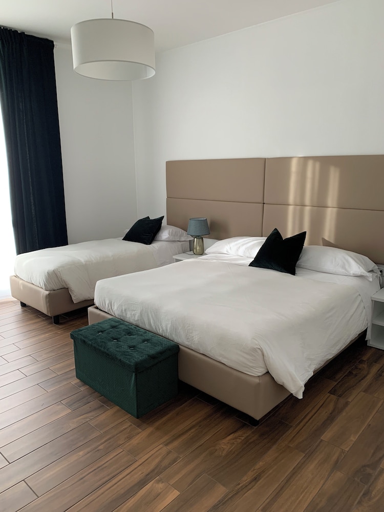 Superior Triple Room, Balcony