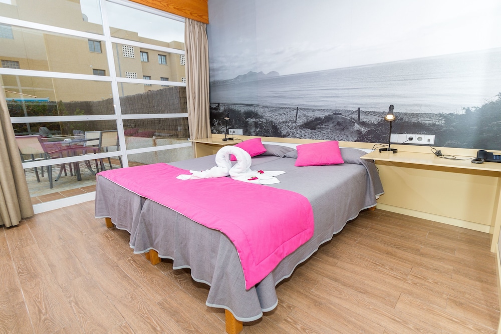 Suite, Terrace, Ground Floor