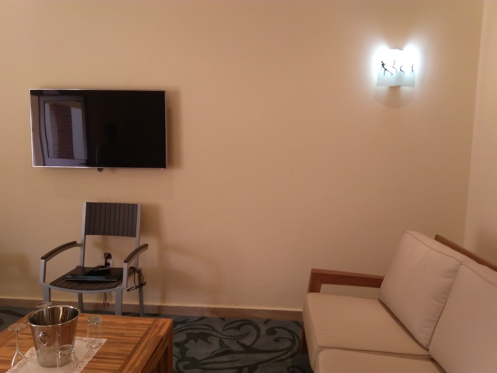 Deluxe Apartment, 1 Bedroom, Kitchen photo 3