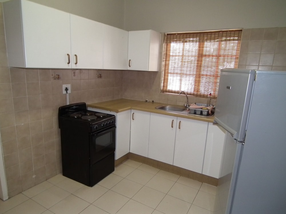 Basic Apartment photo 2