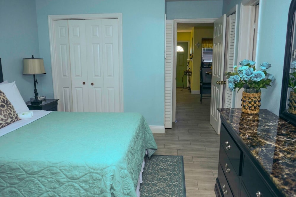 Comfort Apartment, 1 Queen Bed with Sofa bed, Accessible, Non Smoking photo 2