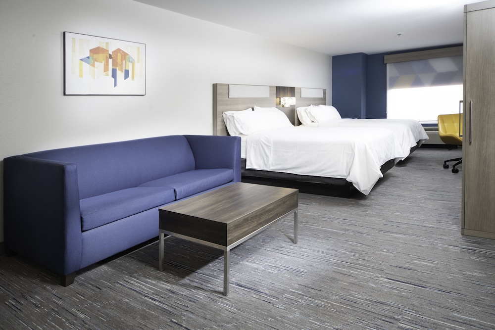Suite, Multiple Beds - Photo 1