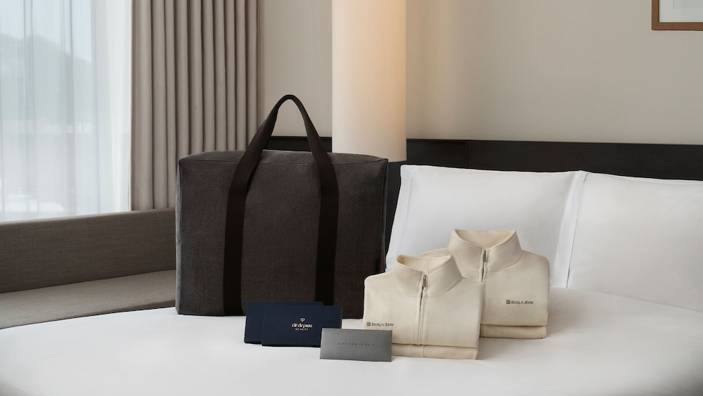 [Own Your Shilla Stay, Relax and Unwind]  Deluxe Double + 1 Lucky Draw