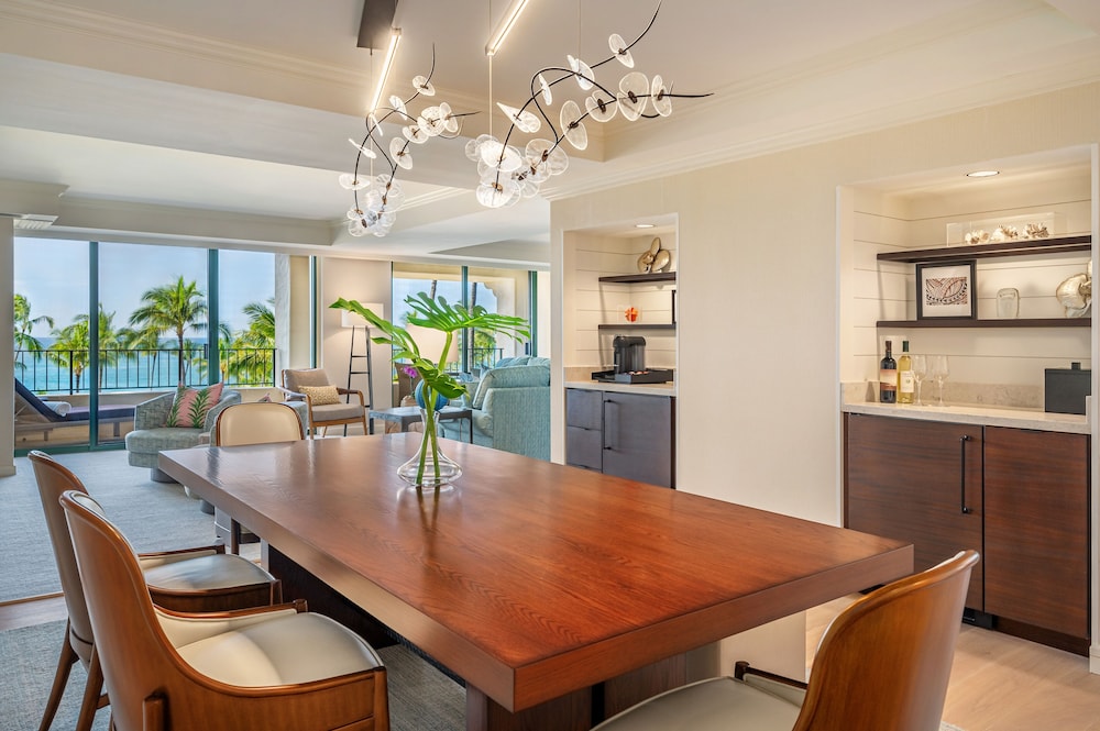 Royal Suite, 1 Bedroom, Ocean View, Oceanfront