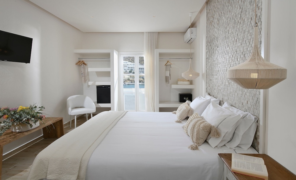 Deep Blue Triple Room Sea View photo 3