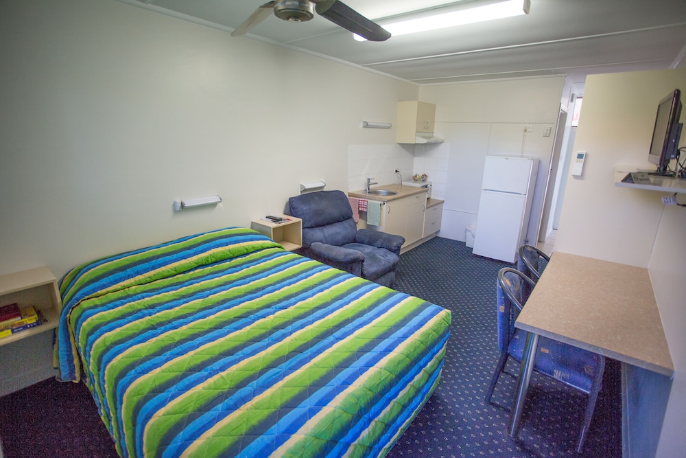 Deluxe Double Room (Weekly) photo 1