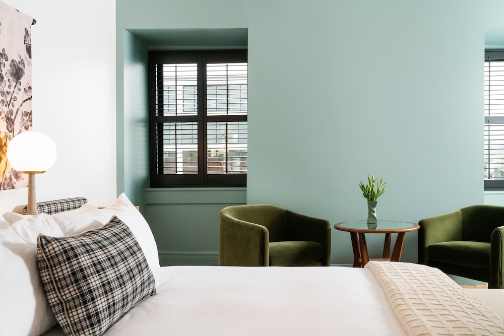 Superior Room, 1 King Bed - Photo 7
