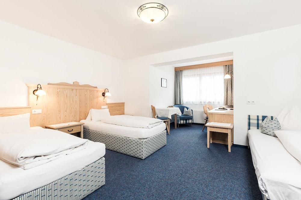 Standard Double Room photo 2