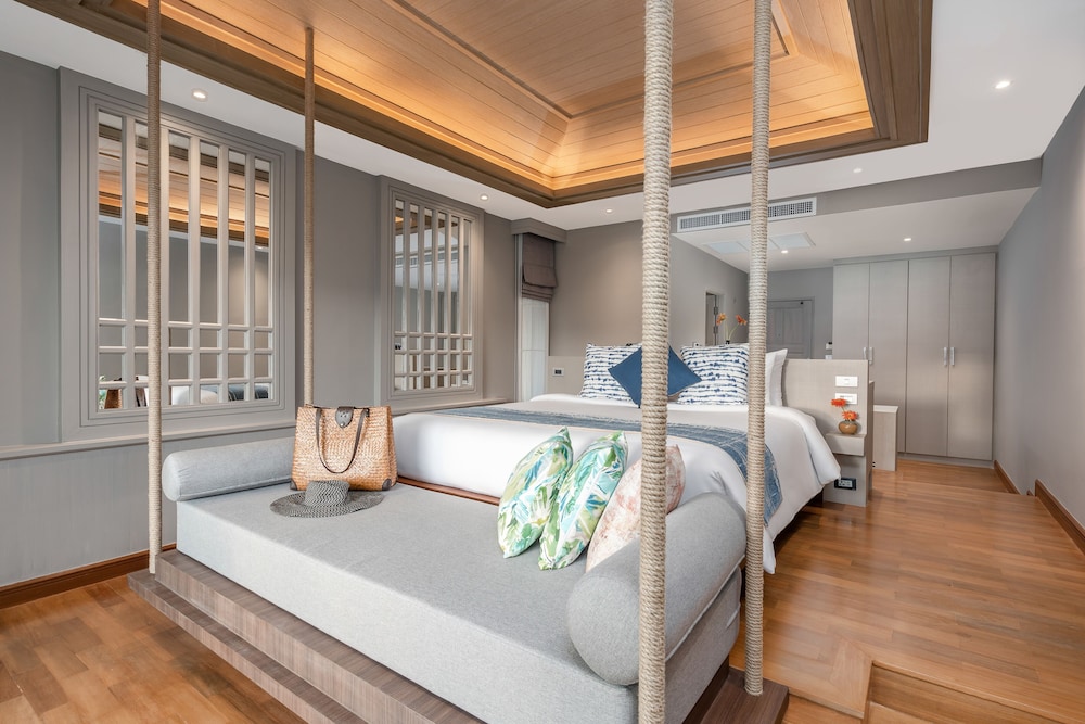 Ocean Suite - Photo 2
