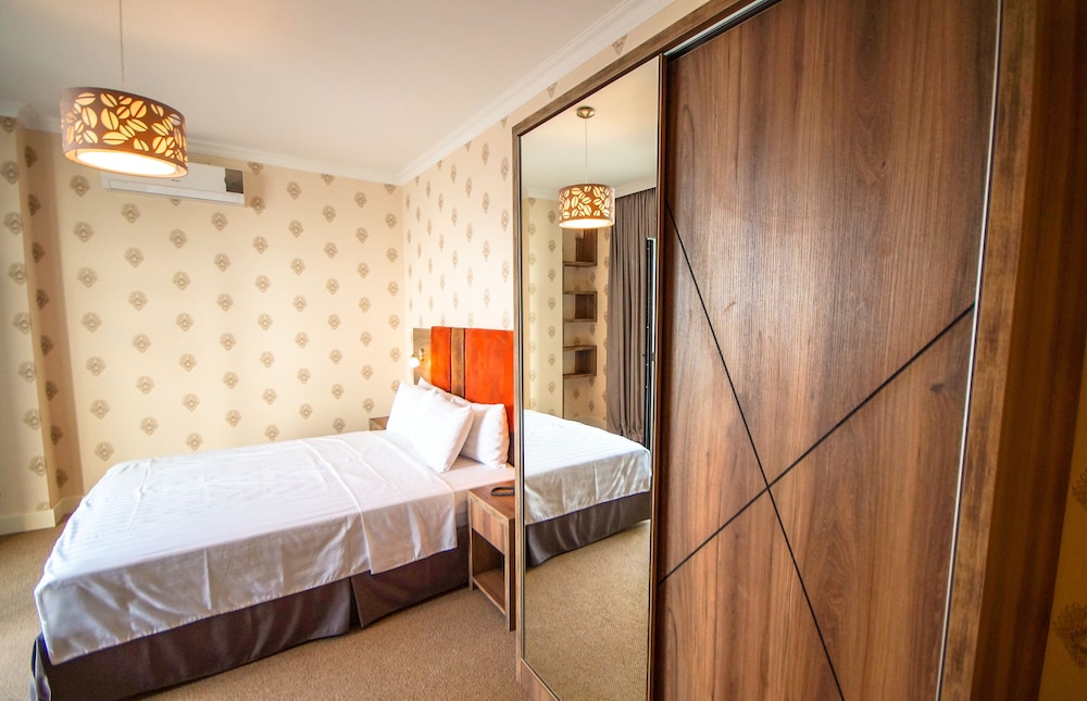 Junior Double Room, 1 Queen Bed, Terrace, Sea View photo 2