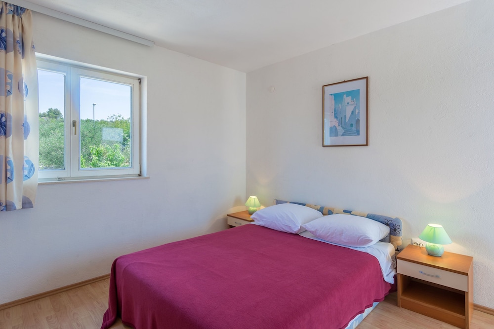 Apartment (A2)