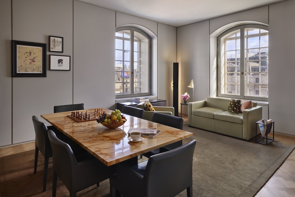 Suite (Regent) thumbnail 5