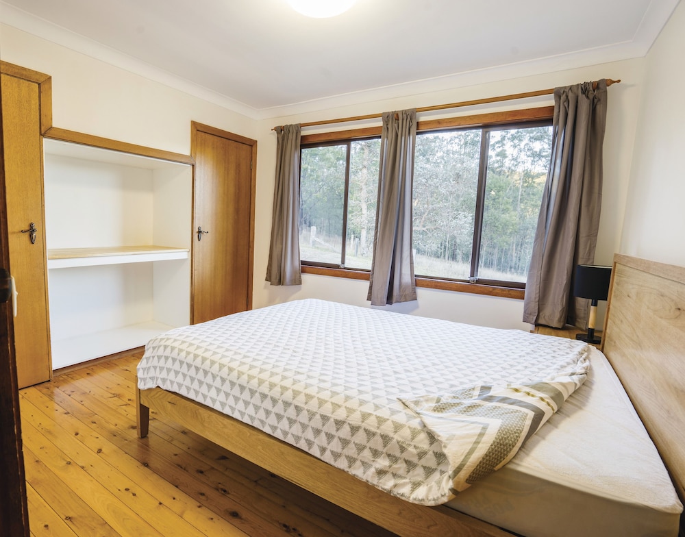 House, 3 Bedrooms photo 2