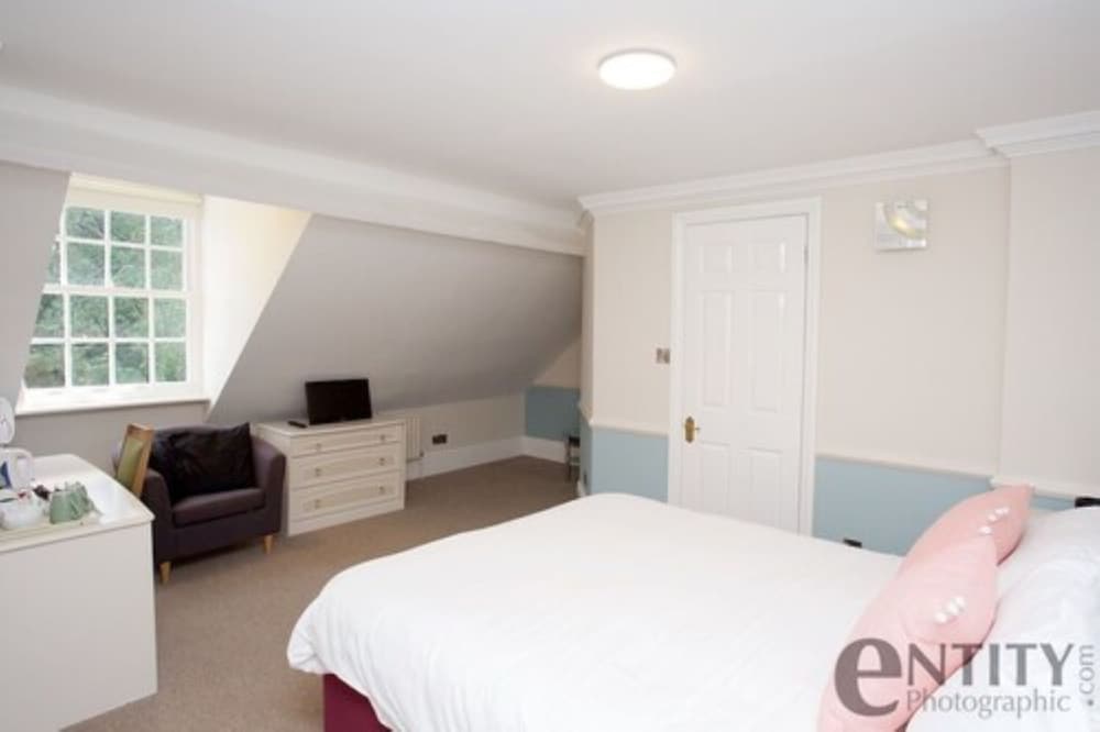 Eaves Collection Deluxe photo 3