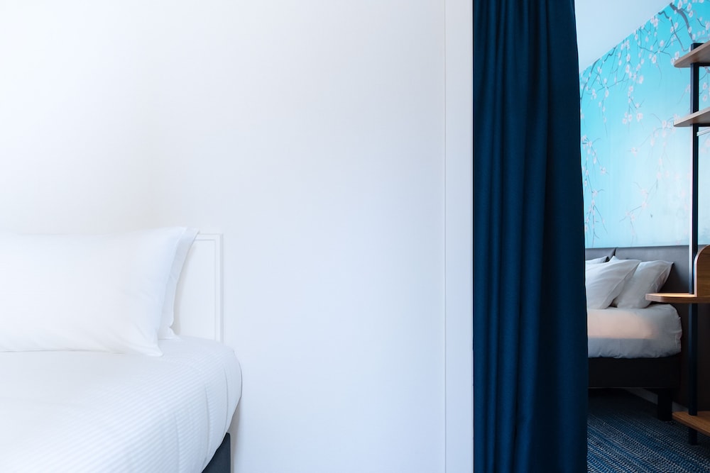 Executive Triple Room (Eiffel Tower view)