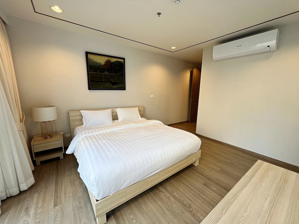2 Bedrooms Exclusive Apartment (Unit 303) photo 2