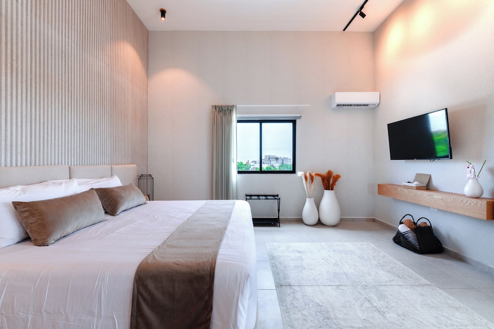 Royal Suite, 1 King Bed, Terrace, Executive Level