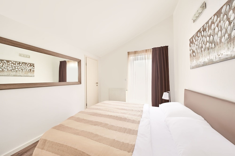 Superior Apartment with Balcony and Sea View photo 1