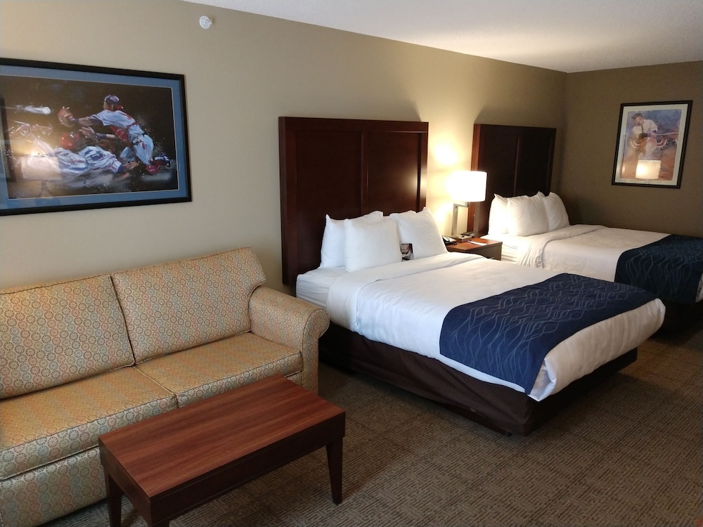 Suite, Multiple Beds, Non Smoking (2 Person Sofa bed) photo 2