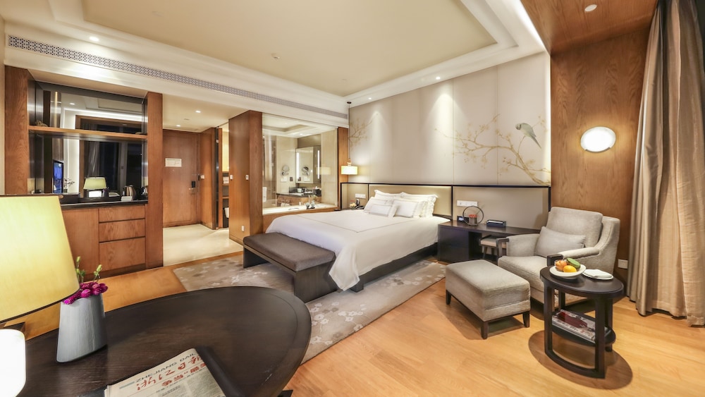 Courtyard View Room (King Bed) in Building No.8 photo 2
