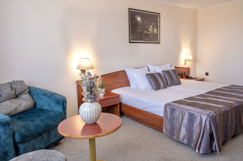 Standard Room photo 2