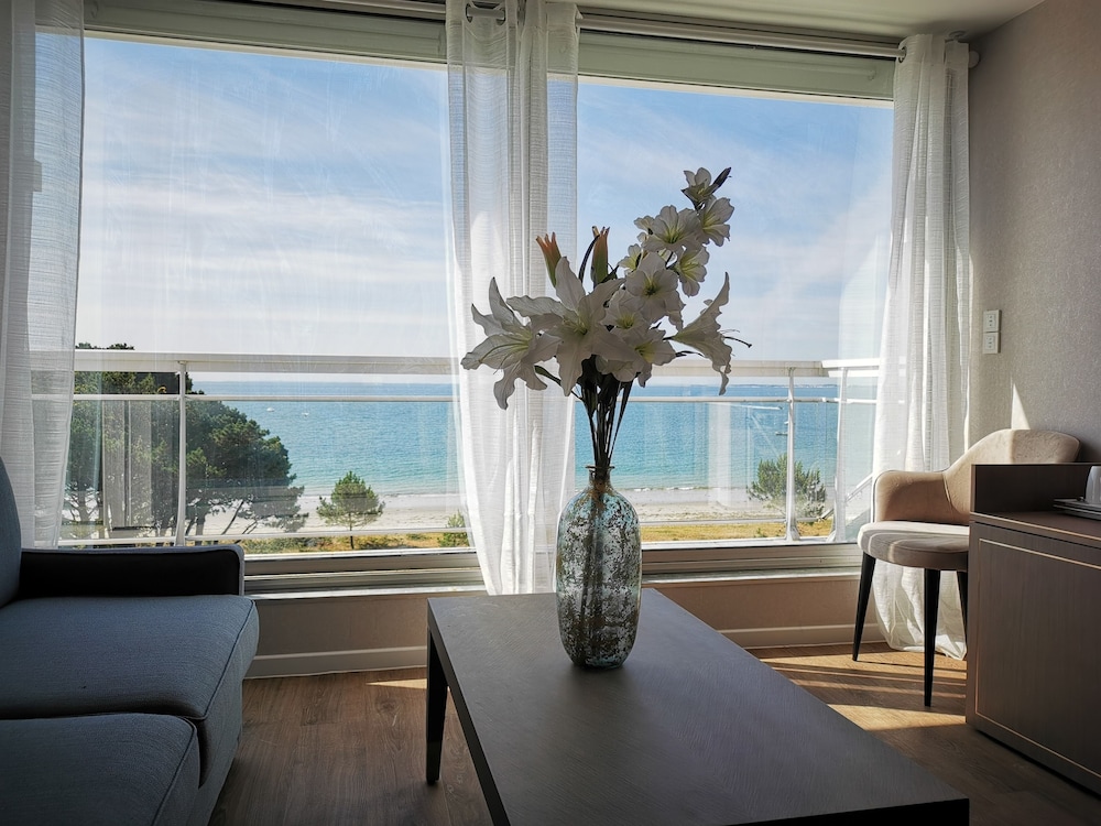 Classic Suite, Oceanfront (Diana) photo 1