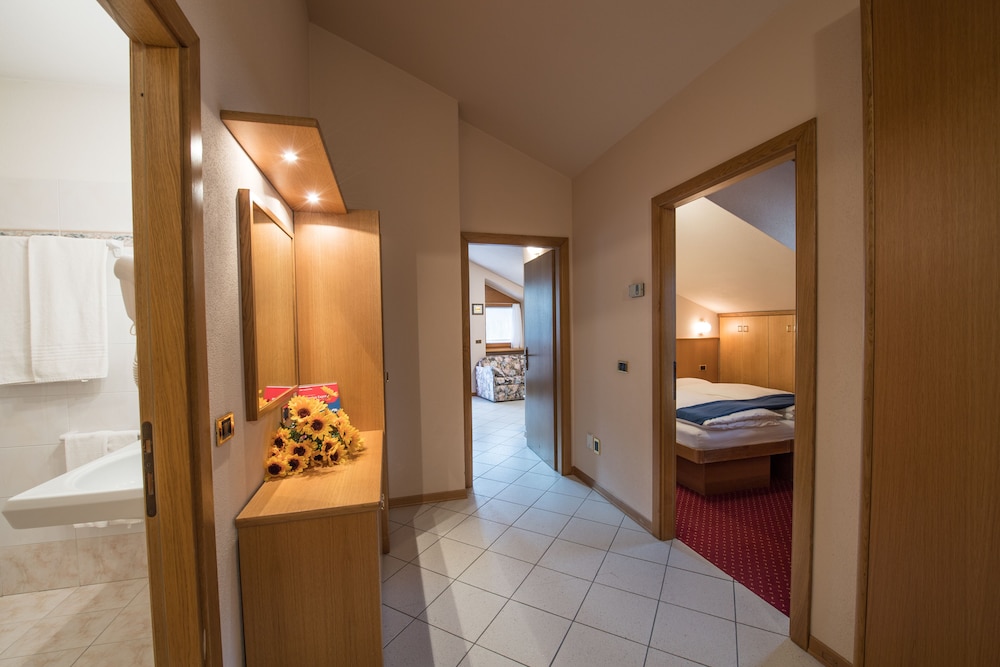 Panoramic Suite, Non Smoking, Valley View
