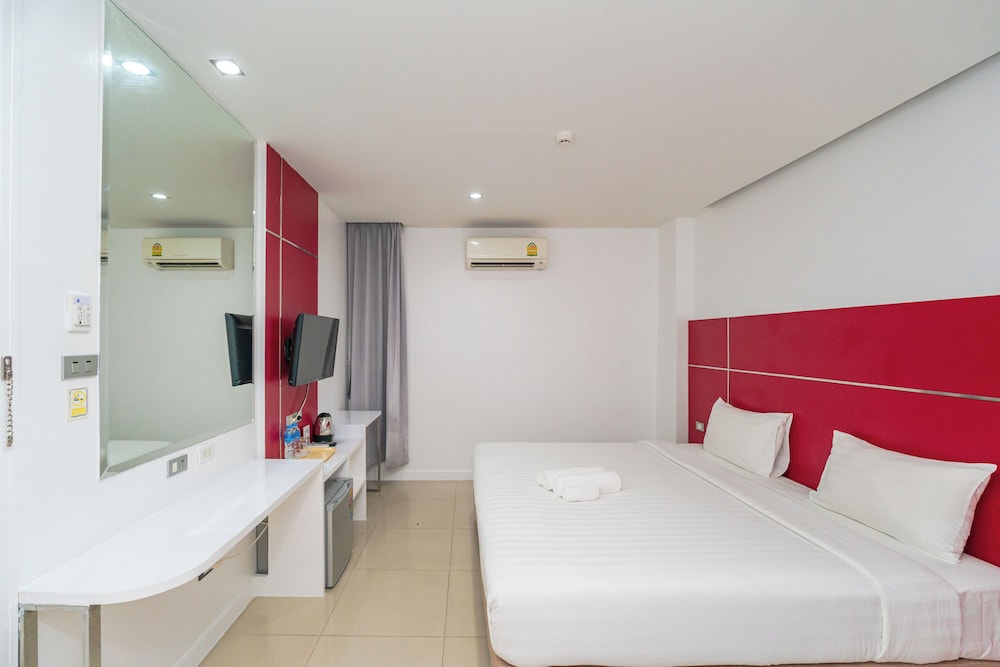 Standard Double or Twin Room, No Windows - Photo 4