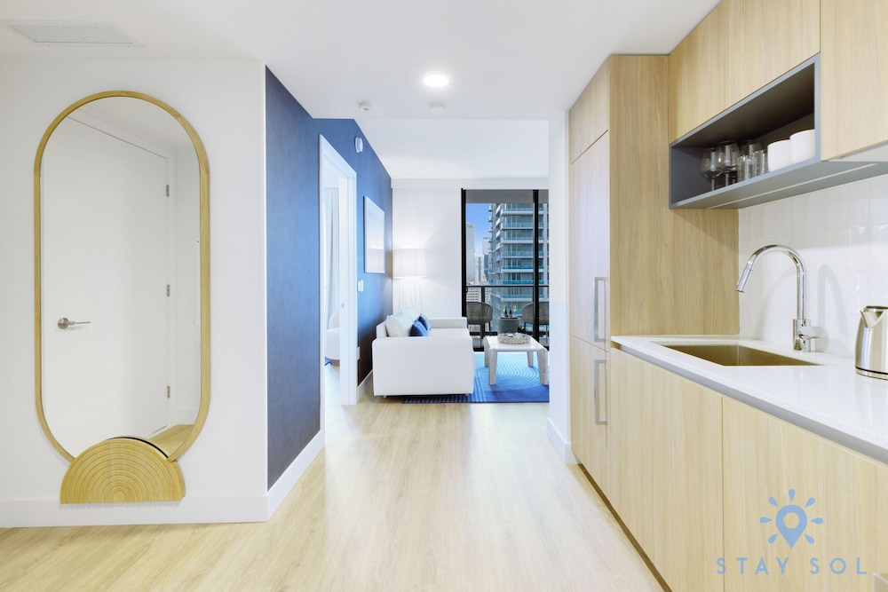 Apartment, 2 Bedrooms, Balcony, City View photo 2
