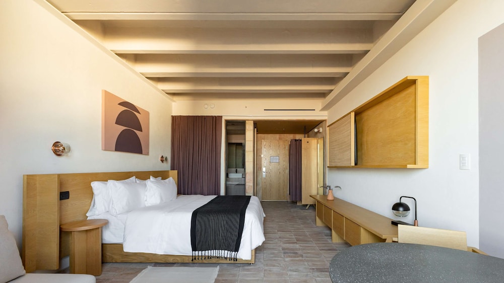 Room, 1 King Bed, City View - Photo 2