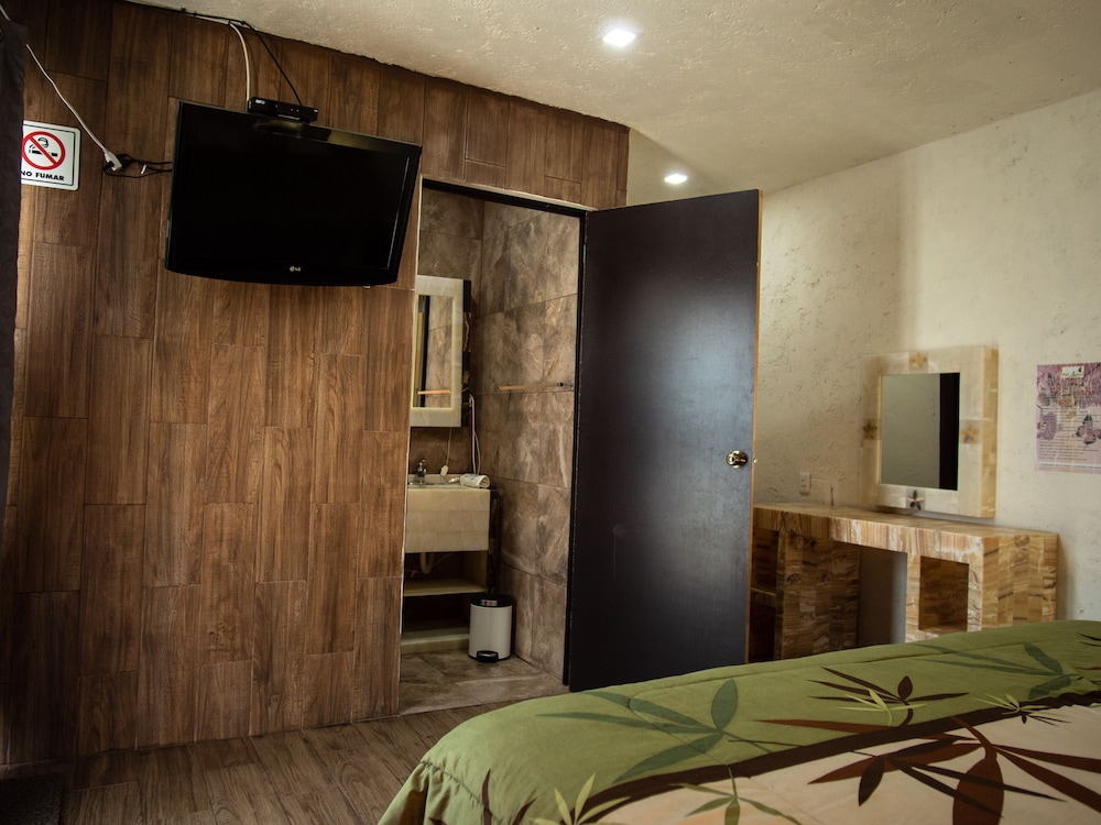 Studio Suite photo 2