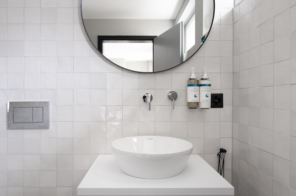 Medium Studio, Kitchen, Balcony - Photo 10