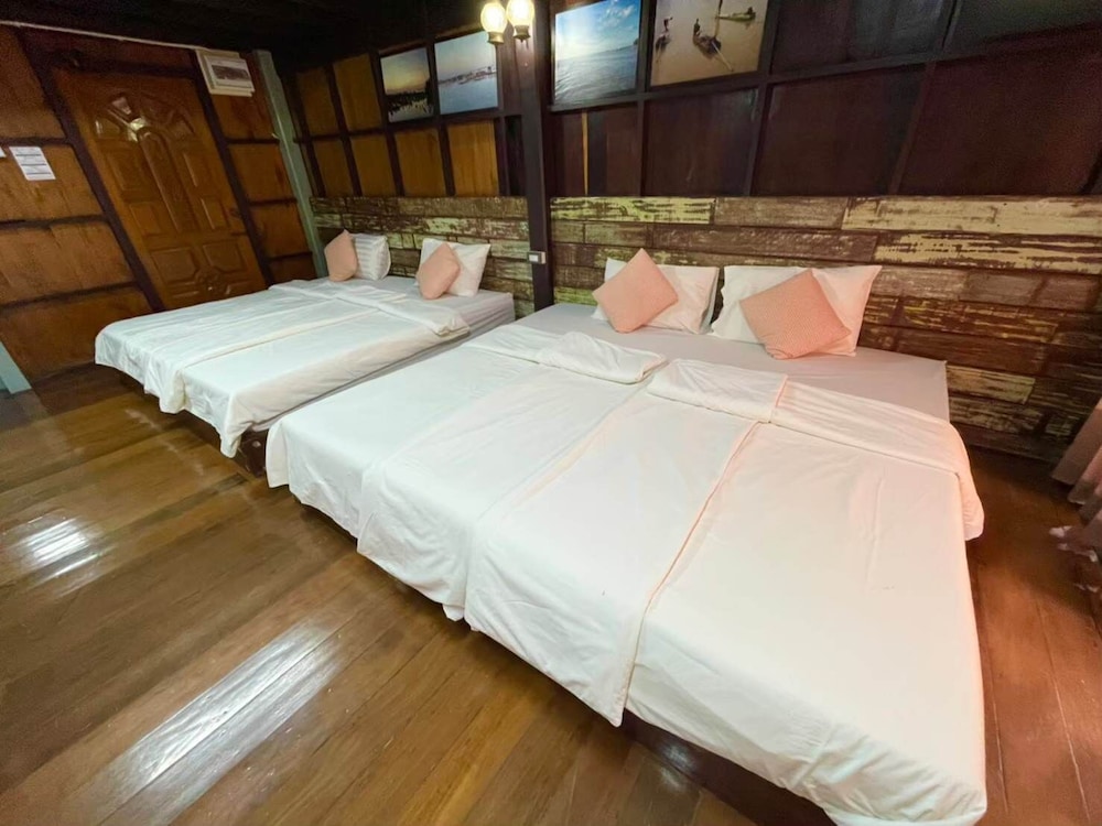 Family Shared Dormitory, Multiple Beds, Non Smoking, Patio photo 2