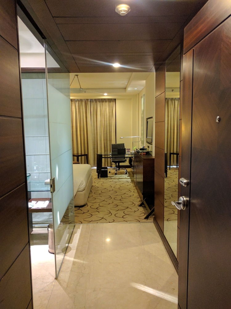 Business Room - Photo 10