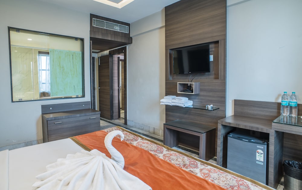 Super Deluxe Room - Photo 3