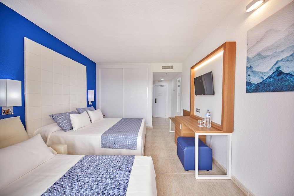 Triple Room, Partial Sea View (3 adults) - Photo 2