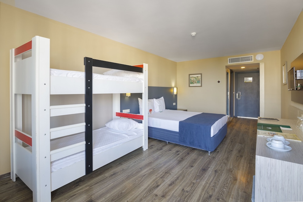 Superior Large Room ( Bunk Bed )