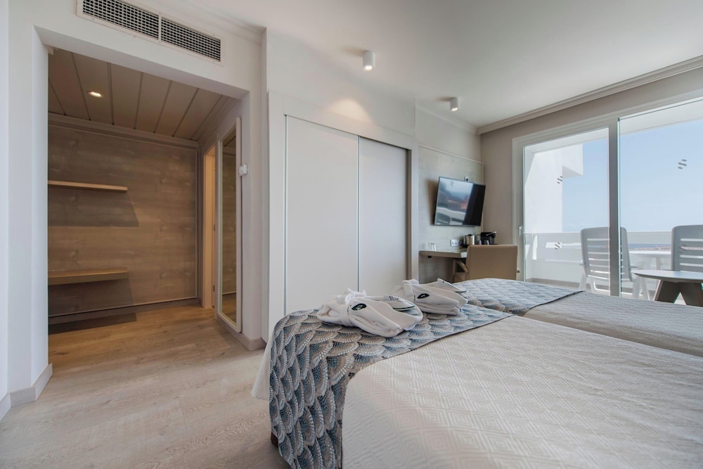 Double Room UP (1 Adult, Access to Up! Level Sun Terrace)