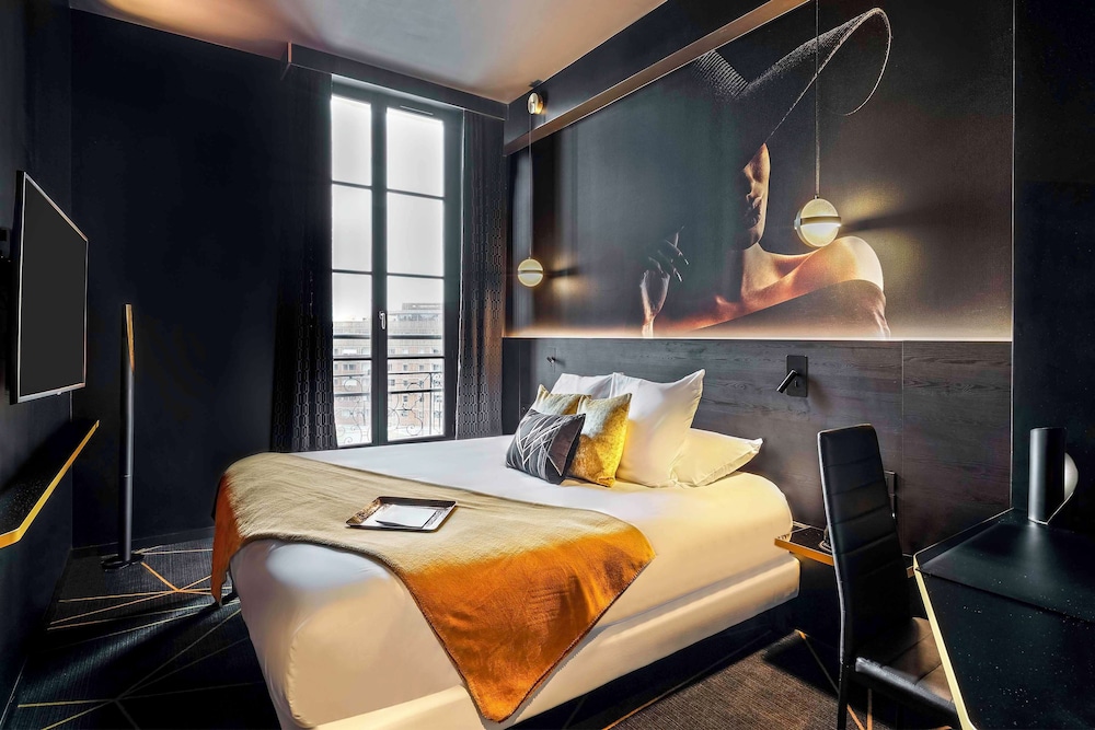 Junior Suite, Multiple Beds, Non Smoking (with Sofabed) - Photo 3