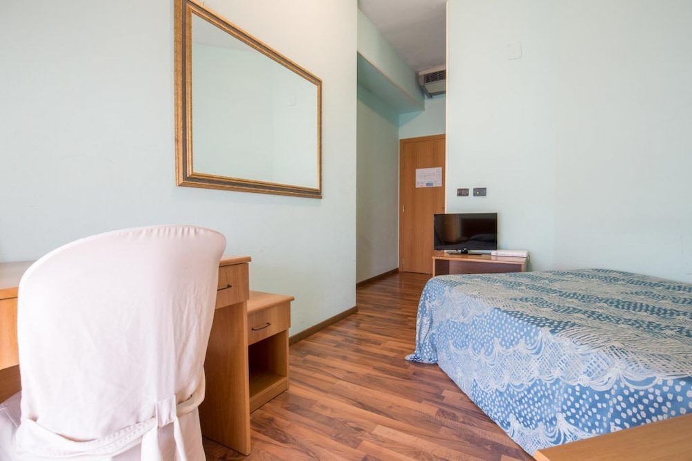 Basic Double Room