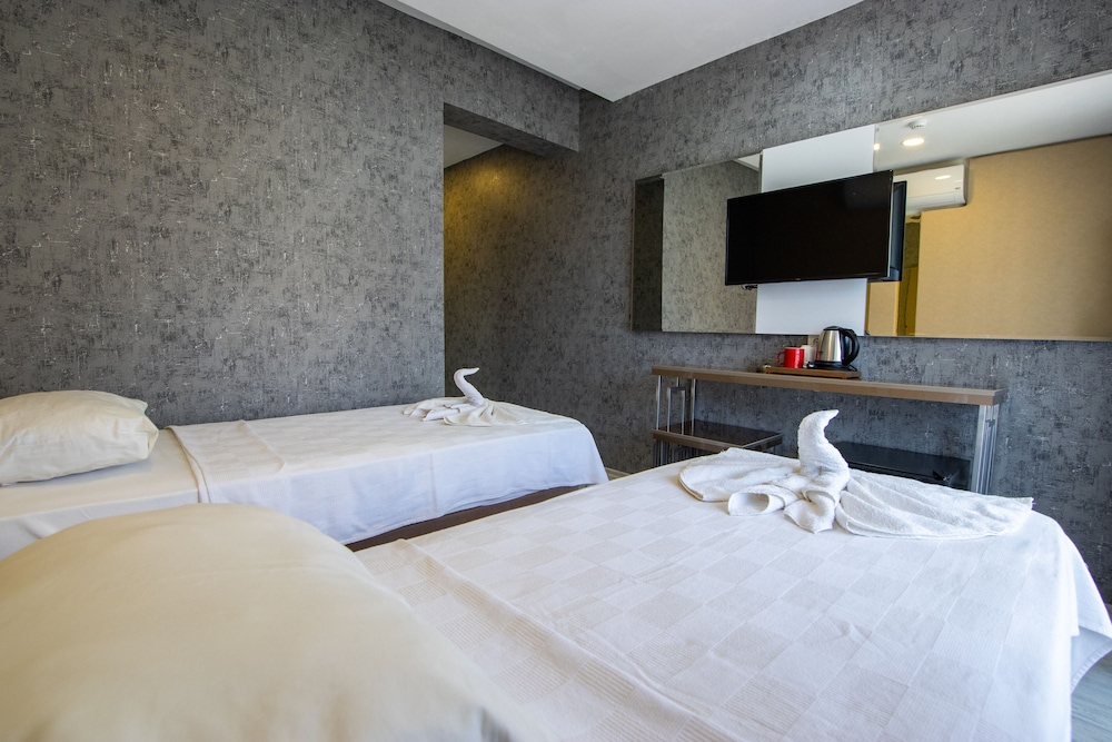 Double or Twin Room - Photo 1