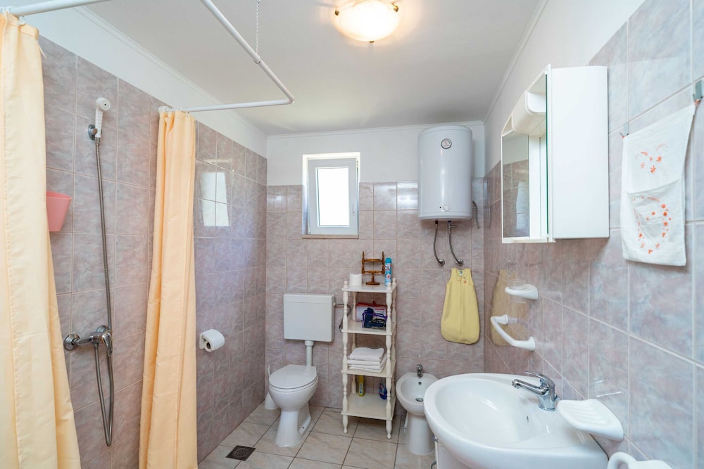 Apartment (Three Bedroom Apartment) - Photo 15